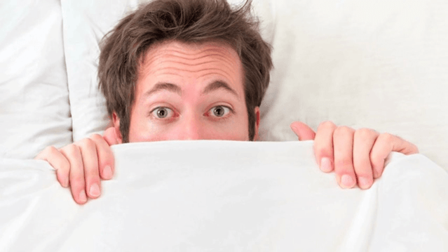 Mann ass ongenéiert duerch Penis Gréisst