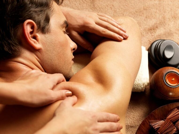 Massage fir e Mann fir säi Penis ze vergréisseren